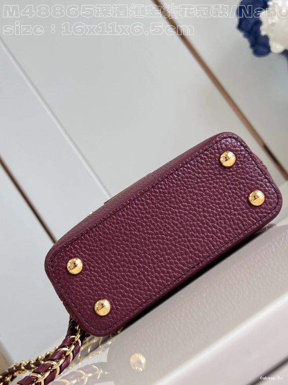 VUITTON LOUIS CAPUCINES nano-16*11*6.5CM 0511
